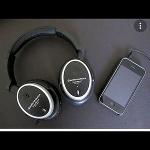 Audio-Technica ATH-ANC7b QuietPoint Active Noise-Cancelling Headphones